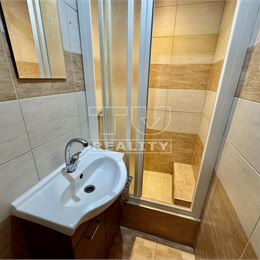 Slnečná garsónka s loggiou v bratislavskej Petržalke, 22 m2