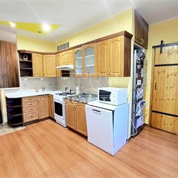 Na predaj 3 izbový neštandartný byt po rekonštrukcii s balkónom v Poprade