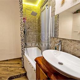 Na predaj 3 izbový neštandartný byt po rekonštrukcii s balkónom v Poprade