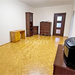 Na predaj 3 izbový neštandartný byt po rekonštrukcii s balkónom v Poprade