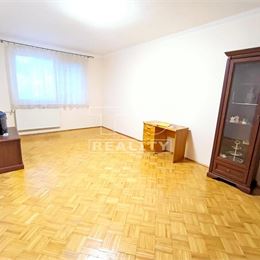 Na predaj 3 izbový neštandartný byt po rekonštrukcii s balkónom v Poprade