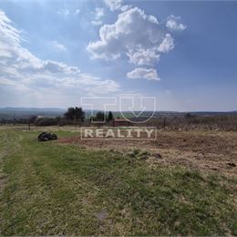 Na predaj rekreačný pozemok 700 m2 vo vinohradníckej oblasti v Hronskom Beňadiku