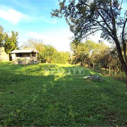 VÝHRADNE! Pozemok s chatkou, Prešov, časť Kalvária, 950 m2