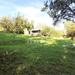 VÝHRADNE! Pozemok s chatkou, Prešov, časť Kalvária, 950 m2