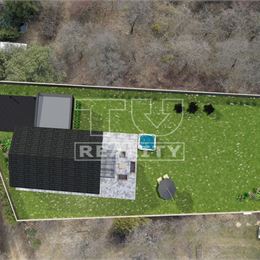 VÝHRADNE! Pozemok s chatkou, Prešov, časť Kalvária, 950 m2