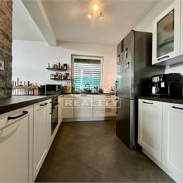 Krásny a priestranný 4i rodinný dom v obci Chorvátsky Grob, časť Čierna Voda, 108 m2