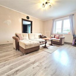 TUreality ponúka na predaj 4-izbový rodinný dom v obci Veľké Ripňany 860 m2