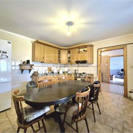 TUreality ponúka na predaj 4-izbový rodinný dom v obci Veľké Ripňany 860 m2
