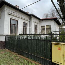 Priemyselný areál s administratívnou budovou, 1600m2, Valaská-Piesok
