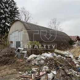Priemyselný areál s administratívnou budovou, 1600m2, Valaská-Piesok