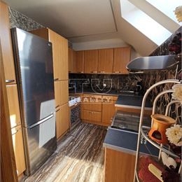 PRIEVIDZA / Apartmán - 3+1/ 85 m2/ TERASA 10m2, v Rodinnom Dome,