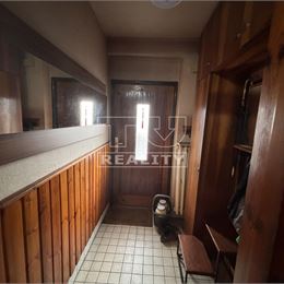 Rodinný dom v radovej zástavbe na predaj – Poprad, časť Veľká
