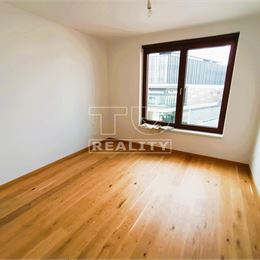 2-IZBOVÝ BYT,RUŽINOV-NIVY,PROJEKT-ZWIRN 3,BALKÓN,PARKING,55m2