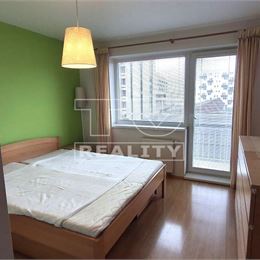 2 izbový svetlý byt 55m2 s priestranným balkónom v staršej tehlovej novostavbe – Bratislava, Podunajské