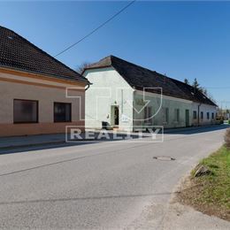 NA PREDAJ OCHODNÁ BUDOVA 270m2 V STREDE OBCE TURÁ LÚKA