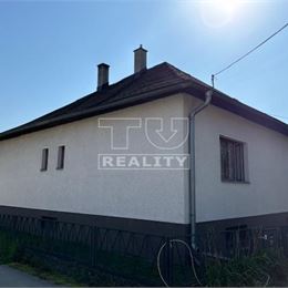Na predaj rodinný dom Žilina-Bánová na krásnom, slnečnom pozemku o výmere 730m2