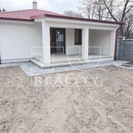 EXKLUZÍVNE - Novostavba - skolaudovaný 4.izb.rod.dom-bungalov,obec Závod,pozemok 520m2