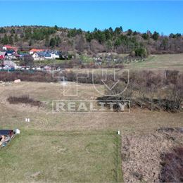 Znížená cena - Veľký slnečný pozemok - 1279 m2 - v krásnom prostredí obce Lubina - Hrnčiarové