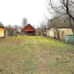 TUreality pripravuje na predaj jedinečný zrekonštruovaný dom s obrovským pozemkom a saunou na kopaniciach