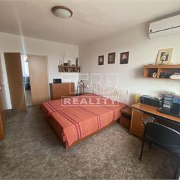 3-izbový byt v Ružinove – skvelá lokalita a možnosť úprav-69 m²