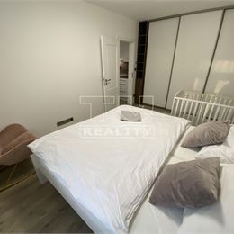 Príjemný 2,5-izbový byt v srdci Starého Mesta Bratislavy - 58 m²