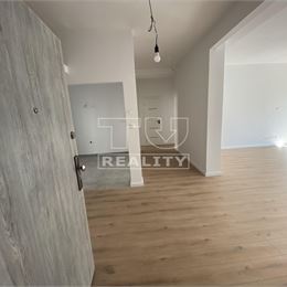 Priestranný 4-izbový byt s atmosférou a komfortom v prestížnej lokalite Starého Mesta - 90 m2