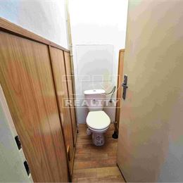 TUreality ponúka perspektívny a priestranný 3i byt v Starom meste, Karadžičova ul., 84,4m2., tehla, výťah.