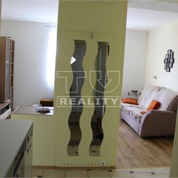 4-izbový rodinný dom s bazénom a krásnou záhradou, Záhorská Ves * 921 m2