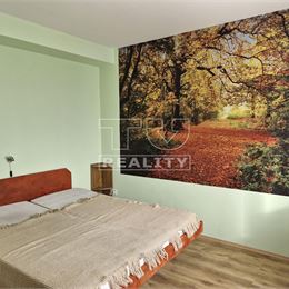 4-izbový rodinný dom s bazénom a krásnou záhradou, Záhorská Ves * 921 m2