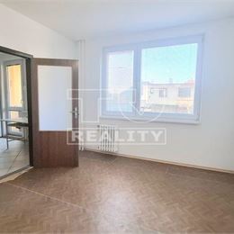 Na predaj pekný 3 izbový byt s balkónom a šatníkom**výborná lokalita**Skalica**