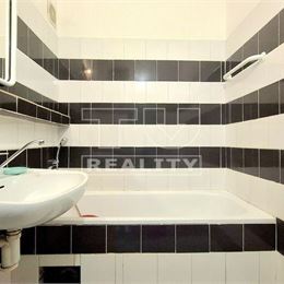 Na predaj pekný 3 izbový byt s balkónom a šatníkom**výborná lokalita**Skalica**