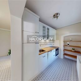 REZERVOVANÉ - Predaj, rodinný dom Banská Štiavnica, Resla - EXKLUZÍVNE HALO REALITY + VIDEOOBHLIADKA