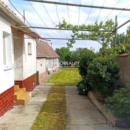 REZERVOVANÉ - Predaj, rodinný dom Častá, Veľký pozemok 5674m² - EXKLUZÍVNE HALO REALITY