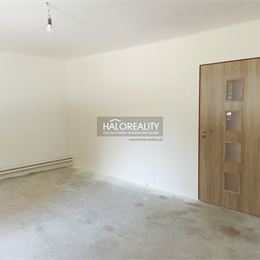 REZERVOVANÉ - Predaj, rodinný dom Častá, Veľký pozemok 5674m² - EXKLUZÍVNE HALO REALITY