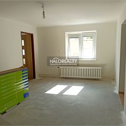 REZERVOVANÉ - Predaj, rodinný dom Častá, Veľký pozemok 5674m² - EXKLUZÍVNE HALO REALITY