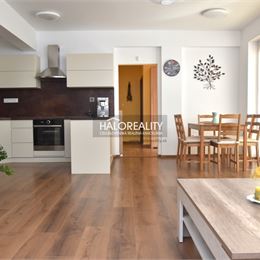 Predaj, trojizbový byt v rodinnom dome so záhradou 211m² Veľký Biel - NOVOSTAVBA