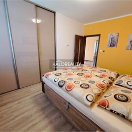 Predaj, trojizbový byt v rodinnom dome so záhradou 211m² Veľký Biel - NOVOSTAVBA