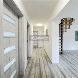 Predaj, rodinný dom Hurbanovo, rozsiahla, kvalitná a kompletná rekonštrukcia