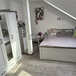 Predaj, rodinný dom Nové Zámky, s výborným dispozičným riešením a v pokojnej časti mesta