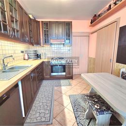 Predaj, trojizbový byt Bratislava Karlova Ves, Pribišova