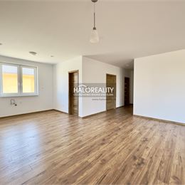 Predaj, rodinný dom Komoča, štvorizbový bungalov s garážou a terasou - NOVOSTAVBA - EXKLUZÍVNE HALO REALITY +