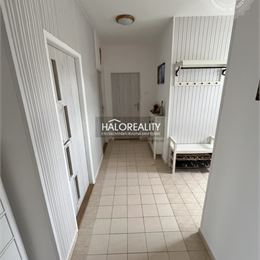 Predaj, rodinný dom Brestovany, tichá lokalita s dvojgarážou