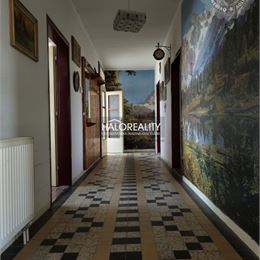 Predaj, rodinný dom Veľký Kýr, štvorizbový, priestranný pozemok
