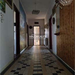 Predaj, rodinný dom Veľký Kýr, štvorizbový, priestranný pozemok