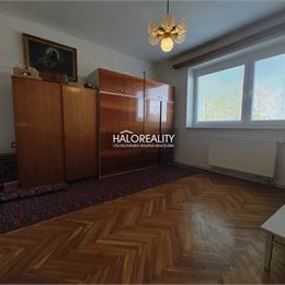 Predaj, rodinný dom Veľký Kýr, štvorizbový, priestranný pozemok