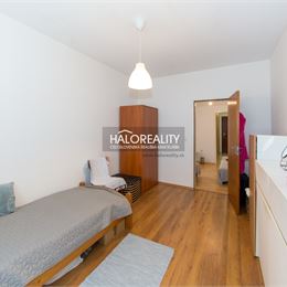 Predaj, trojizbový byt Bratislava Petržalka, Znievska - EXKLUZÍVNE HALO REALITY