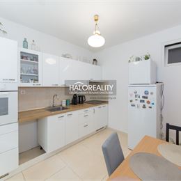 Predaj, trojizbový byt Bratislava Petržalka, Znievska - EXKLUZÍVNE HALO REALITY