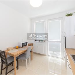Predaj, trojizbový byt Bratislava Petržalka, Znievska - EXKLUZÍVNE HALO REALITY