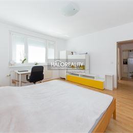 Predaj, trojizbový byt Bratislava Petržalka, Znievska - EXKLUZÍVNE HALO REALITY