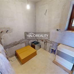 Predaj, rodinný dom Dúbrava, drevenica/zrub - VO VÝSTAVBE - EXKLUZÍVNE HALO REALITY